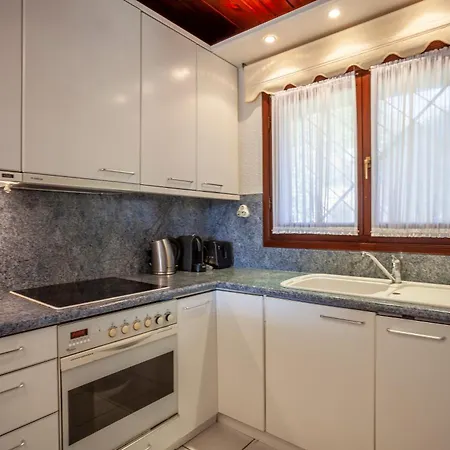 Βίλα Sani Citrine With Shared Pool *
