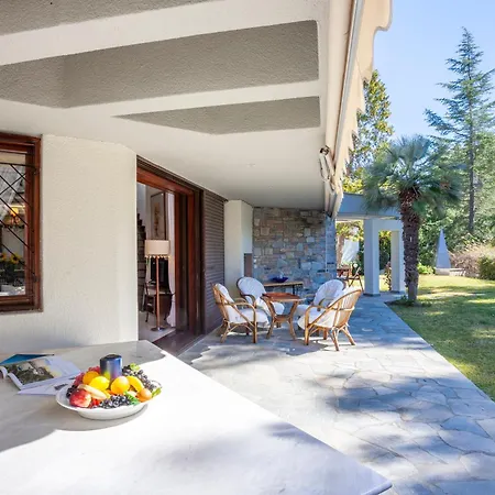 Sani Citrine With Shared Pool