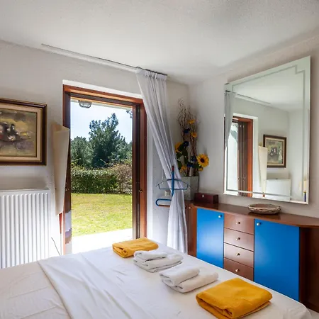 Sani Citrine With Shared Pool
